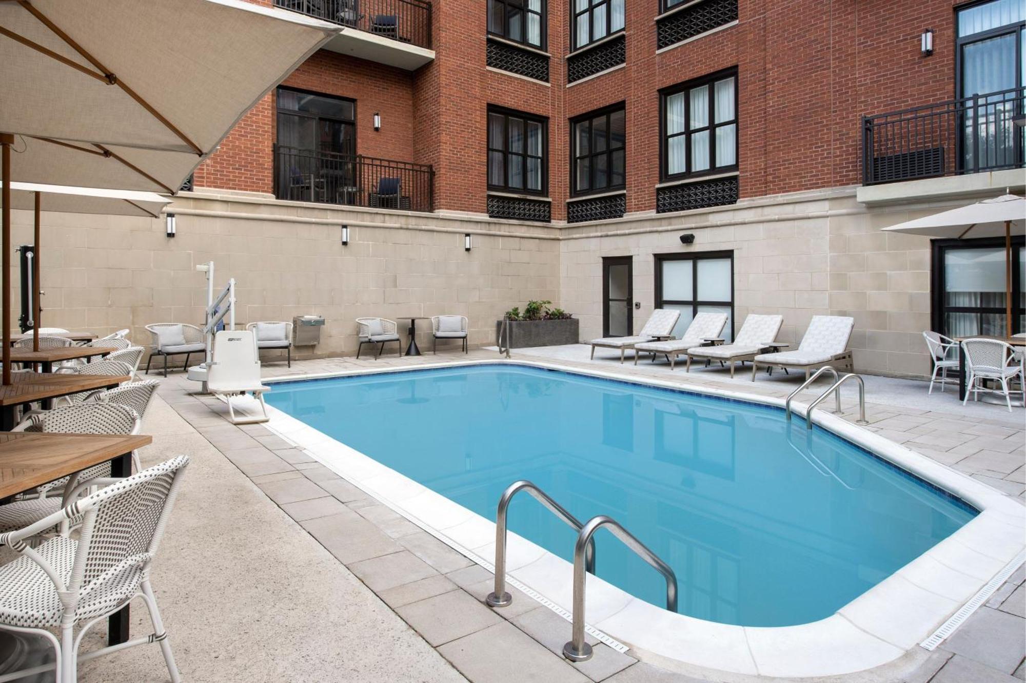 Courtyard By Marriott Savannah Downtown - Historic District Exterior photo