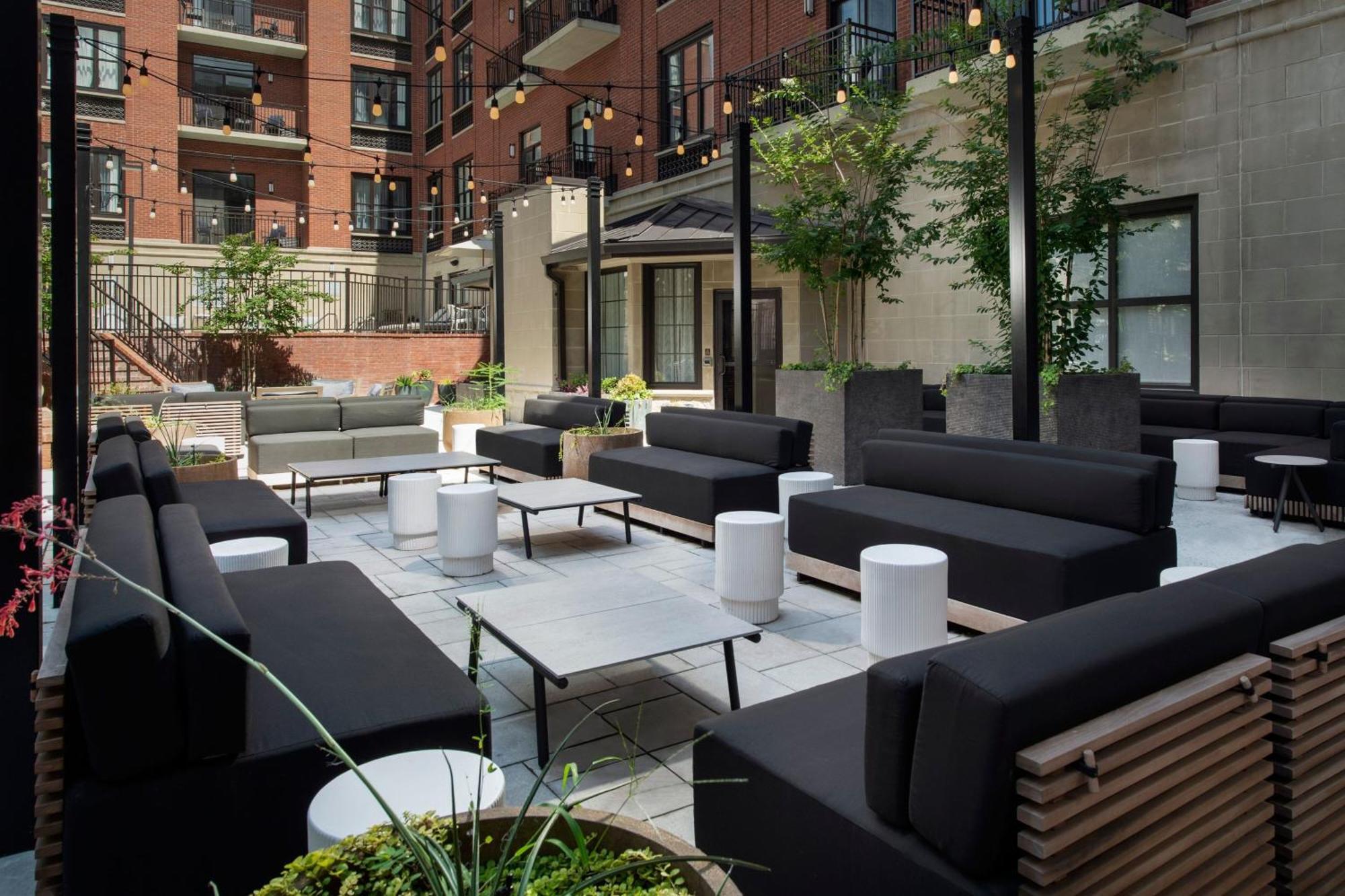 Courtyard By Marriott Savannah Downtown - Historic District Exterior photo
