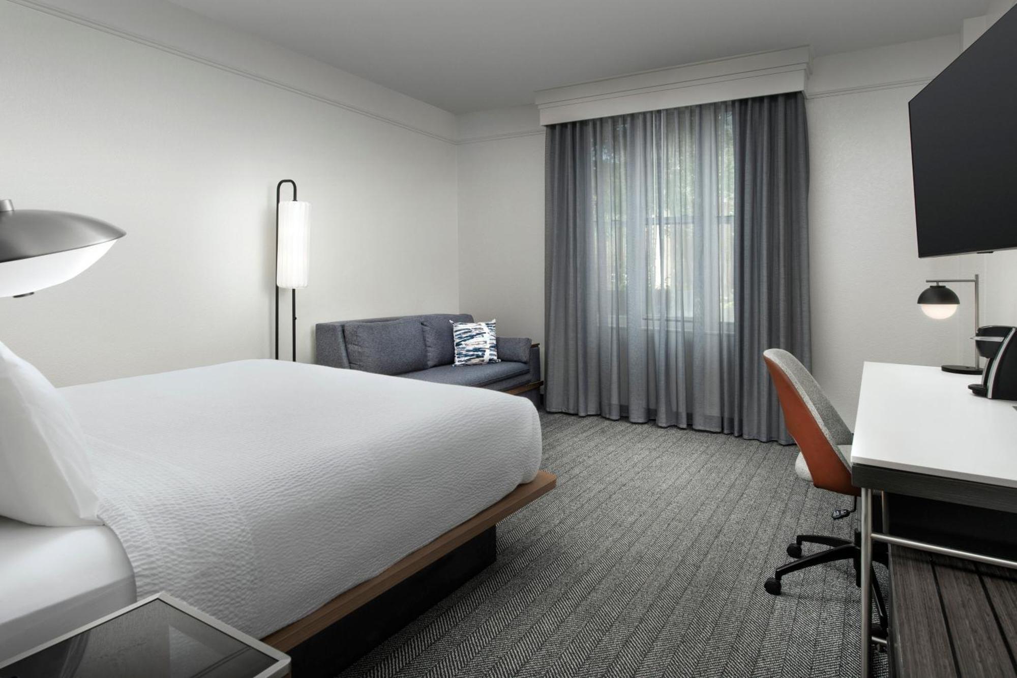 Courtyard By Marriott Savannah Downtown - Historic District Exterior photo