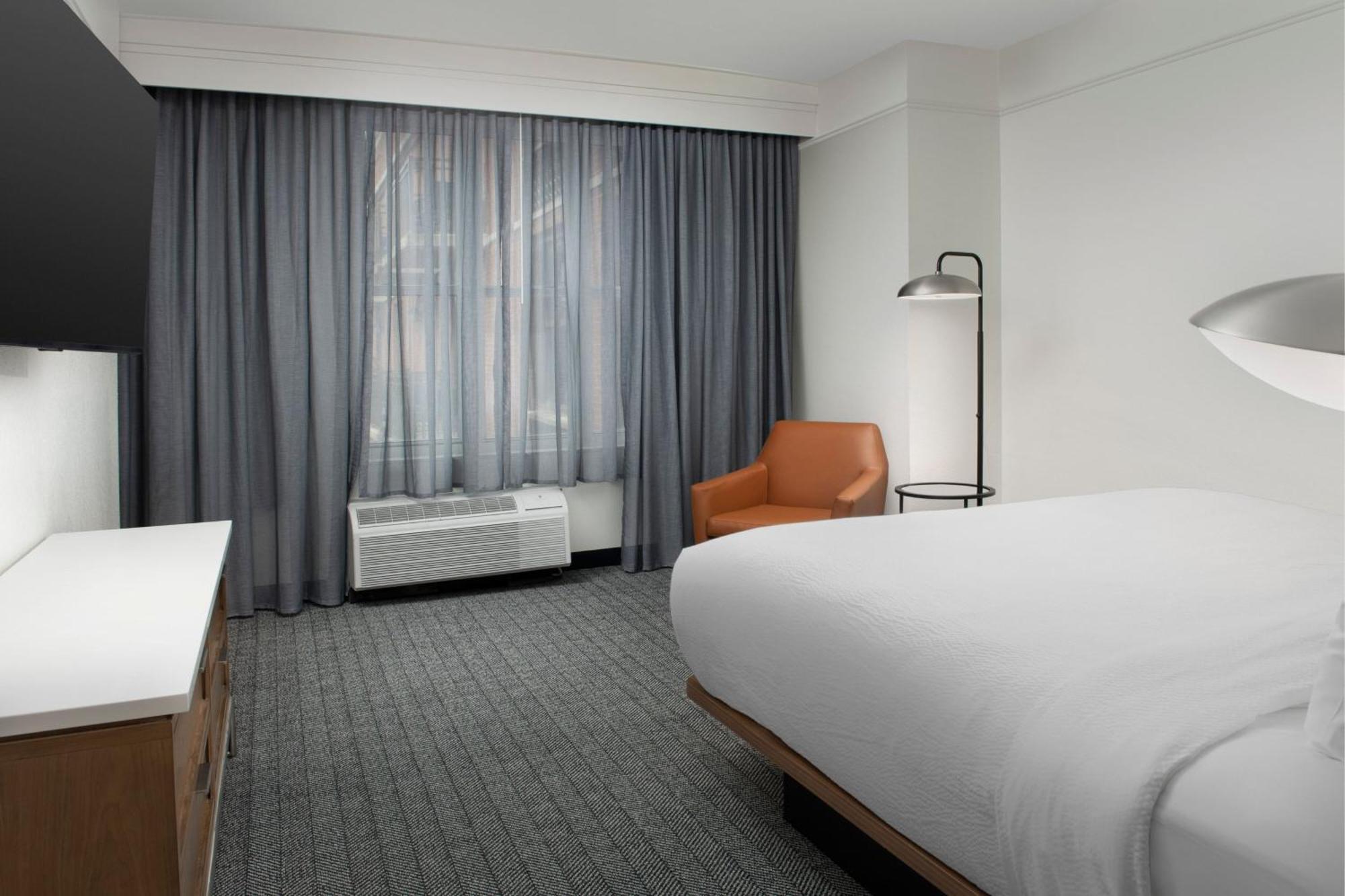 Courtyard By Marriott Savannah Downtown - Historic District Exterior photo