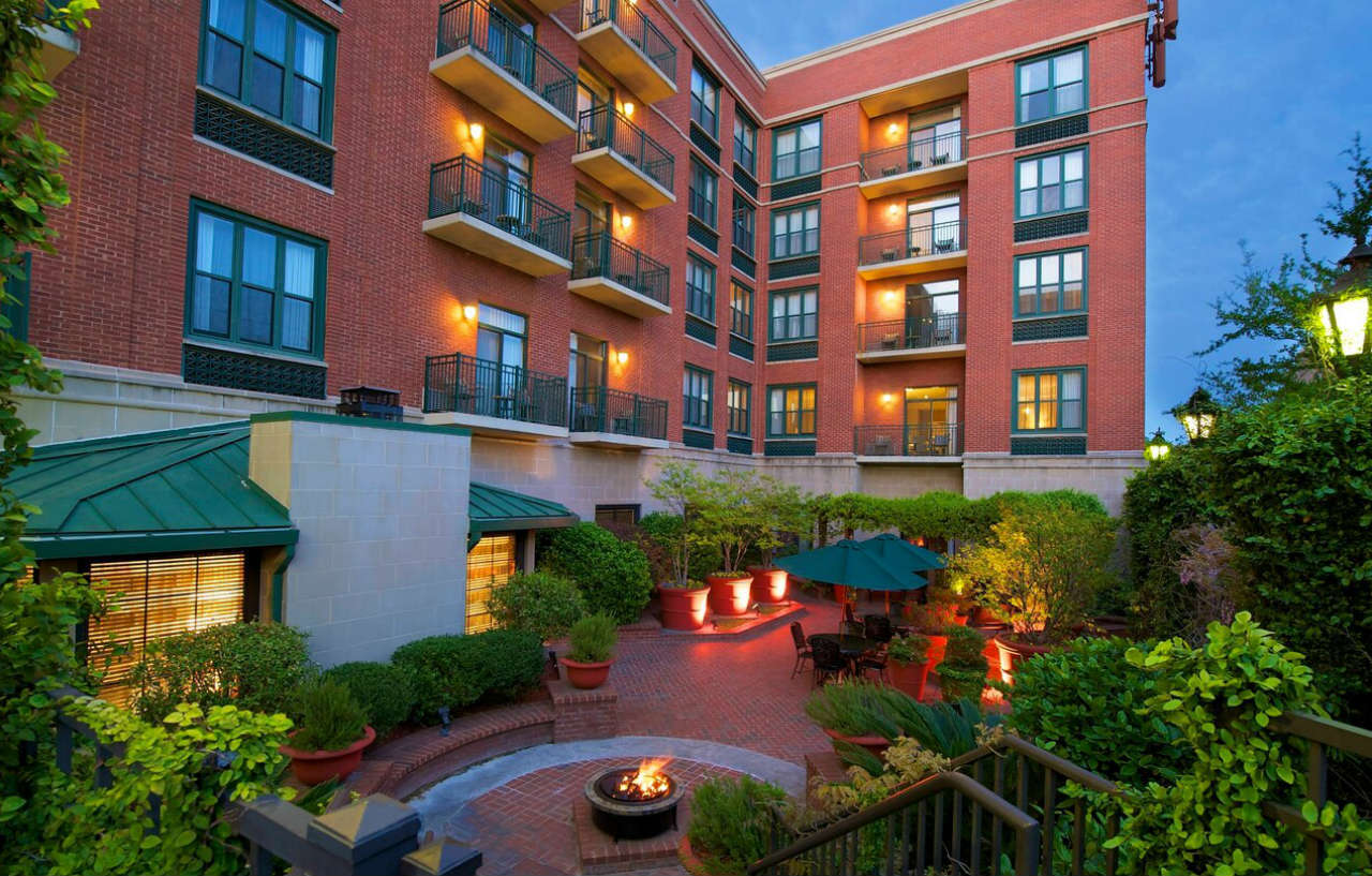 Courtyard By Marriott Savannah Downtown - Historic District Exterior photo